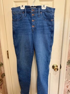 Madewell High-Rise Button-Fly Jeans in Medium Blue